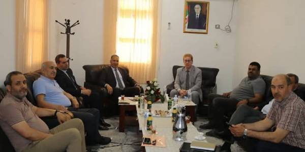 Coordination enseignement-santé à Biskra : Vers un renforcement des  stages pratiques en médecine